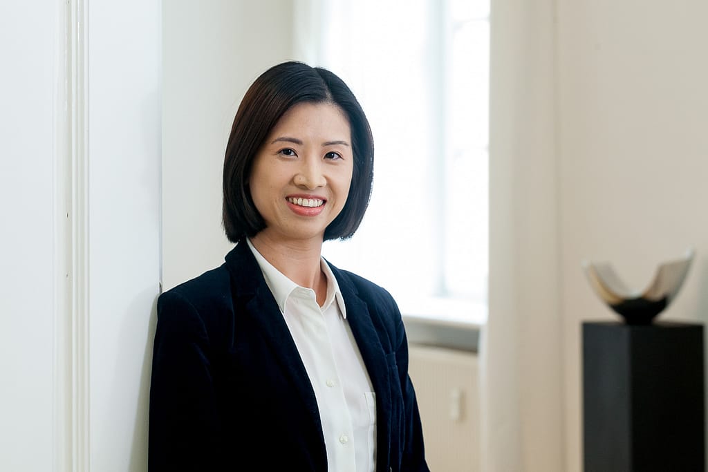 Porträt einer Mitarbeiter in der Kanzlei