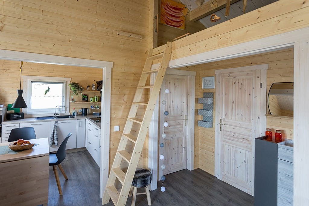 Fotoserie für die Firma Blockhaus Kranenberg im Bergischen Land. Innenaufnahme einer Blockhütte.
