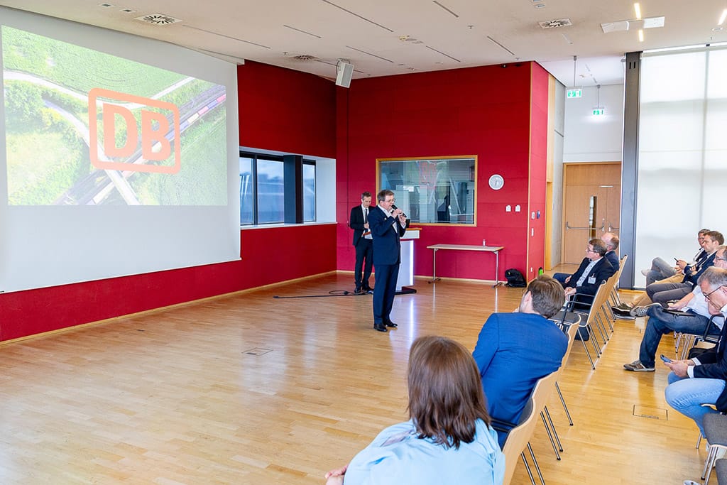 Imagefotos - Wichtige rechtliche Fragestellungen und Entwicklungen im Eisenbahnrecht werden auf der Fachtagung an der RWTH Aachen intensiv behandelt.