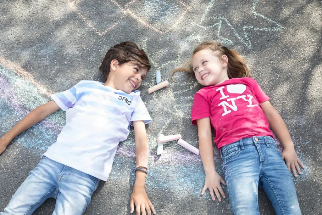 Kids Shooting - Kinder malen mit Kreide