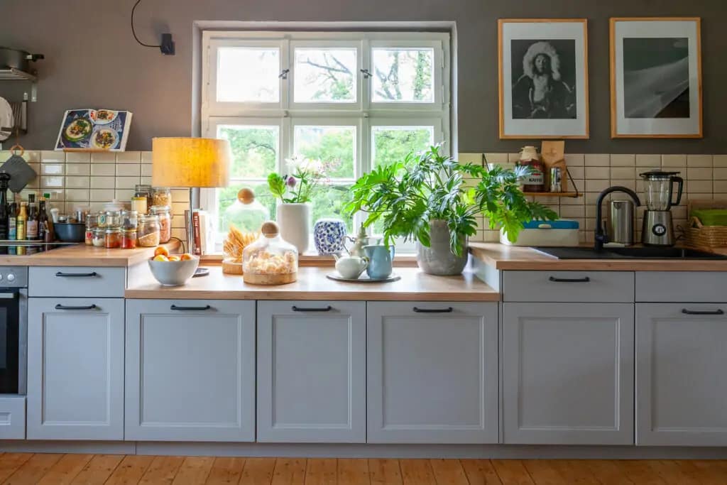 Die gosse Küche des Künstlerhauses