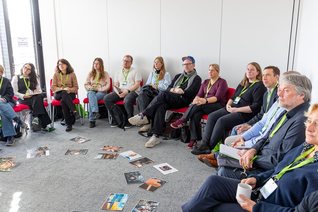 Diskussionsrunde der Teilnehmenden