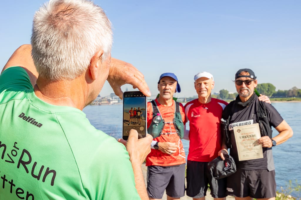 Gruppenfoto am Rhein